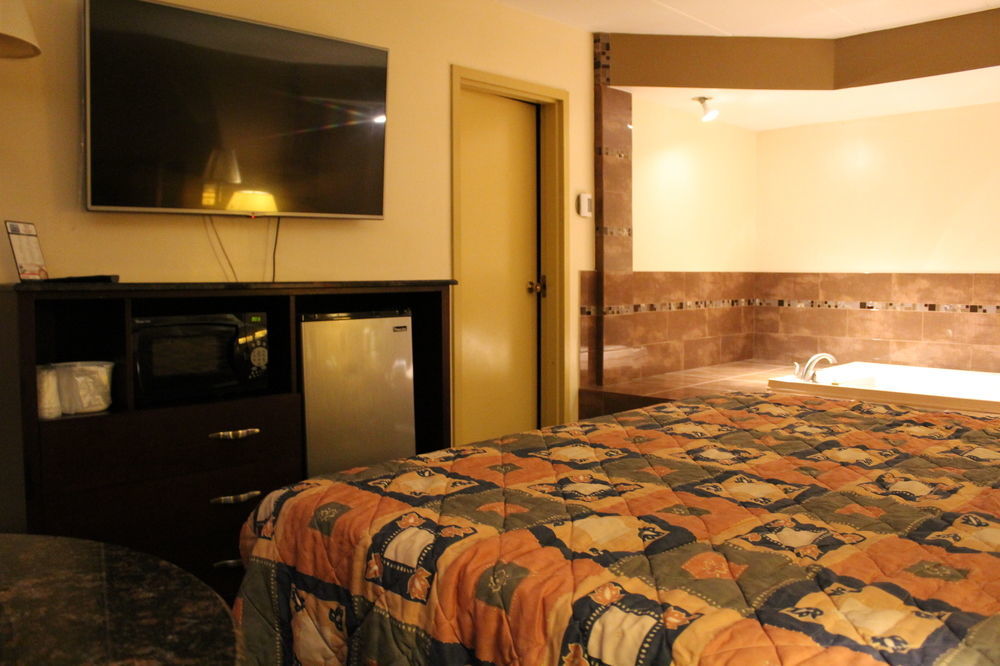 American Inn And Suites Countryside Εξωτερικό φωτογραφία
