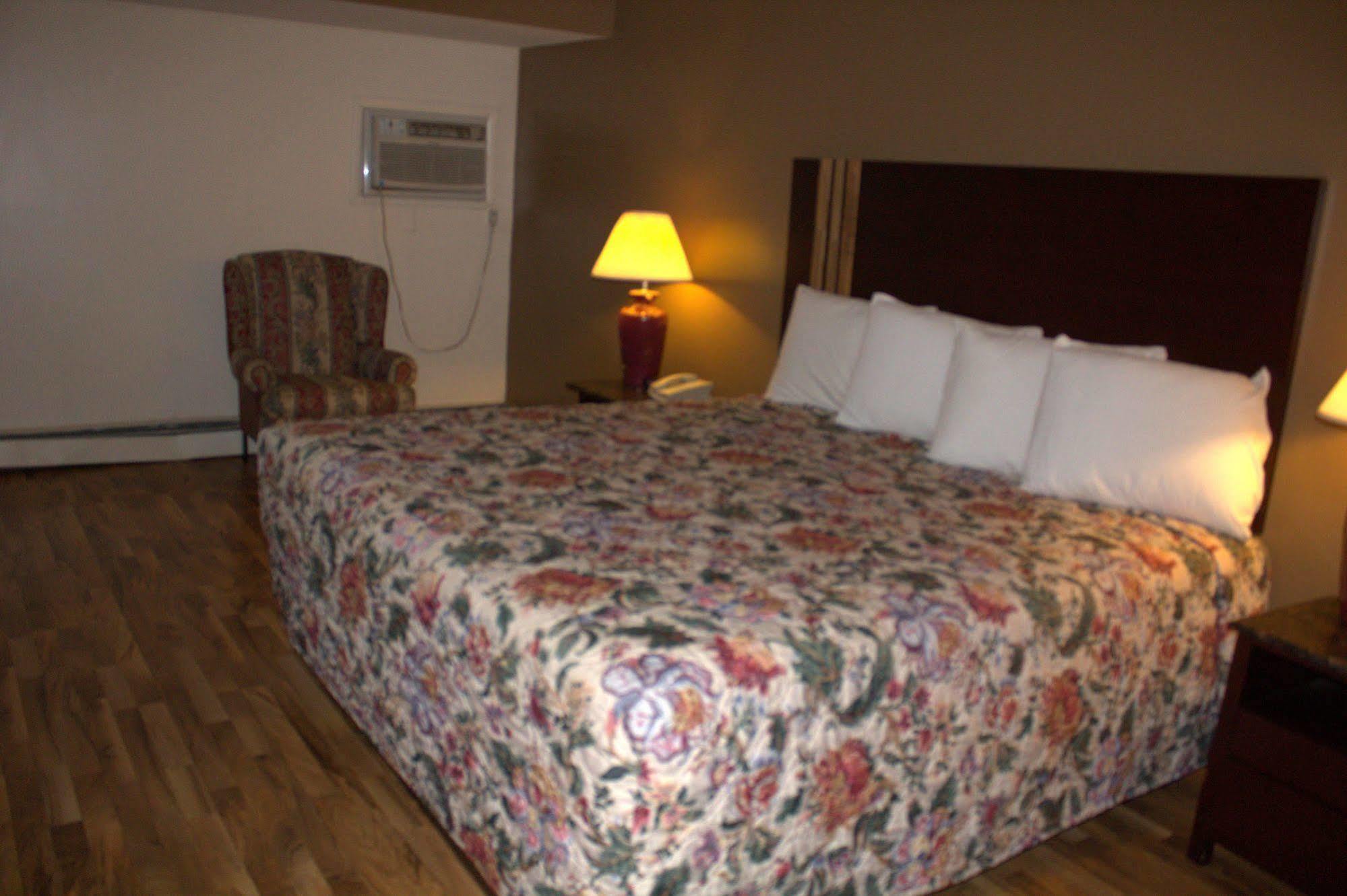 American Inn And Suites Countryside Εξωτερικό φωτογραφία